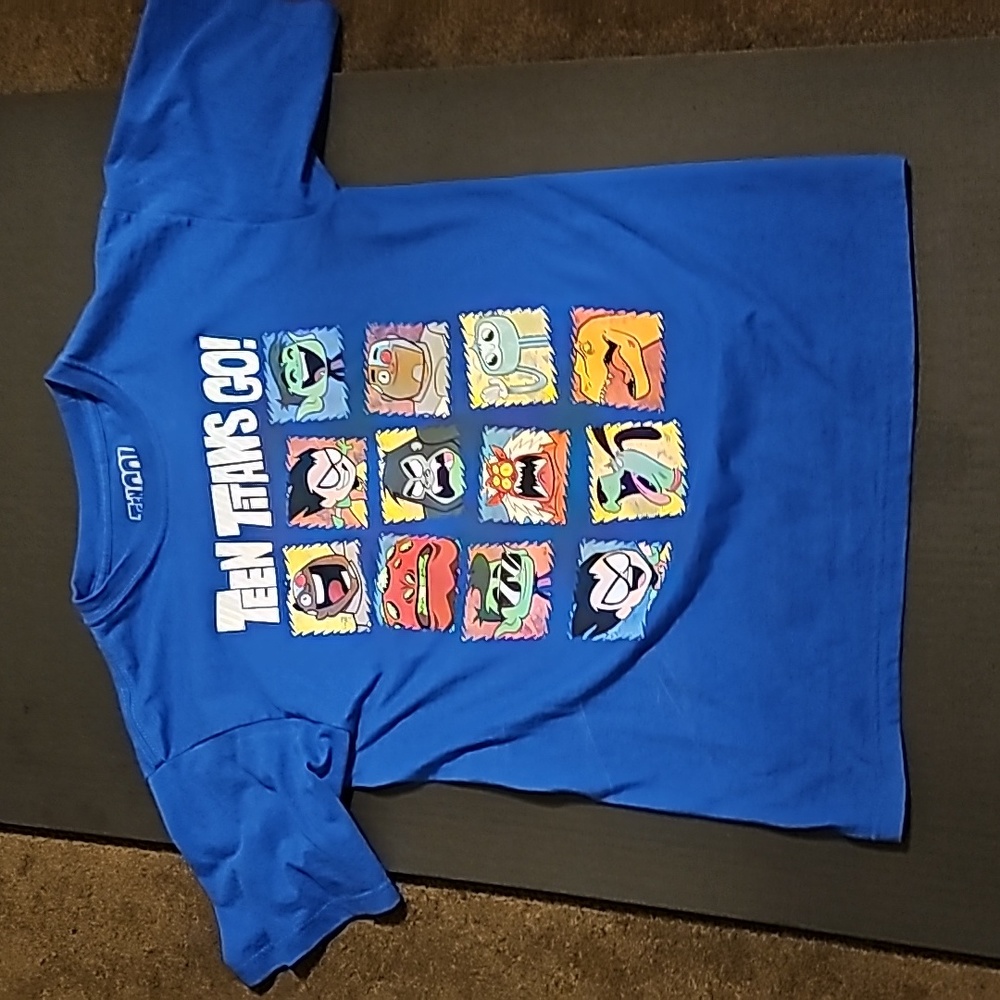 Teen Titans Go medium Blue short sleeve shirt
